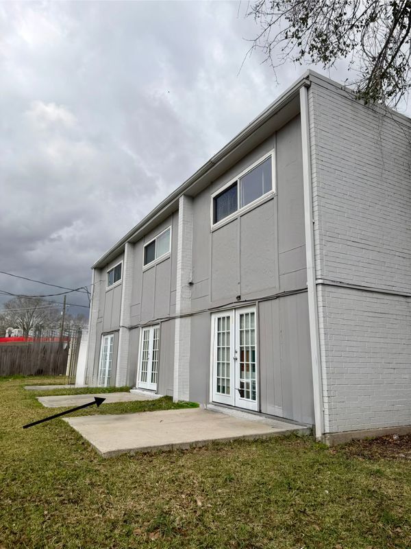 Foto del edificio - 3350 Louisiana 1, 2