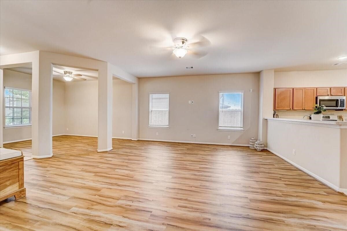 Foto del edificio - 8827 Willet St