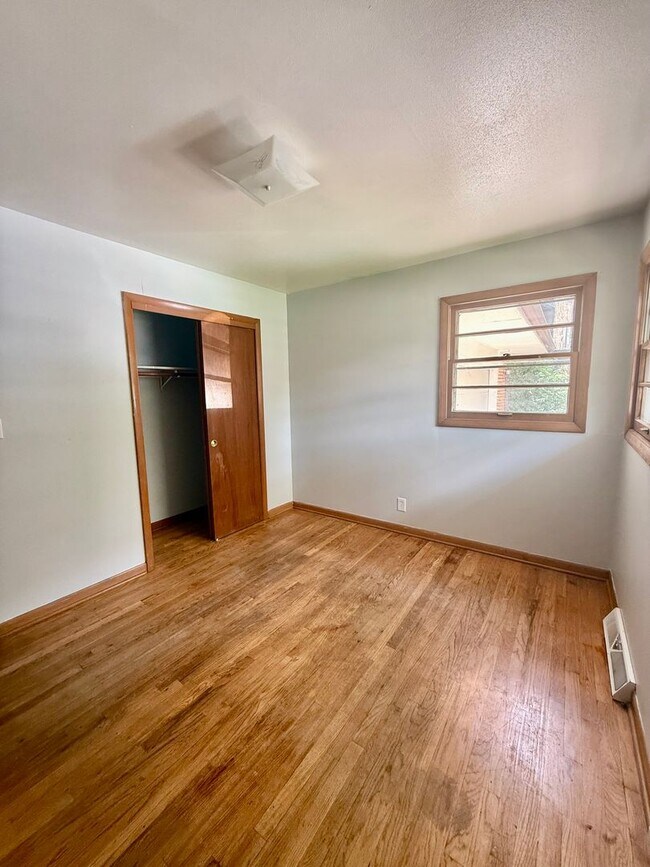 Foto del edificio - 209 Flintridge Dr