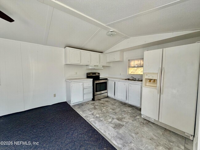 Building Photo - 5355 New Kings Rd