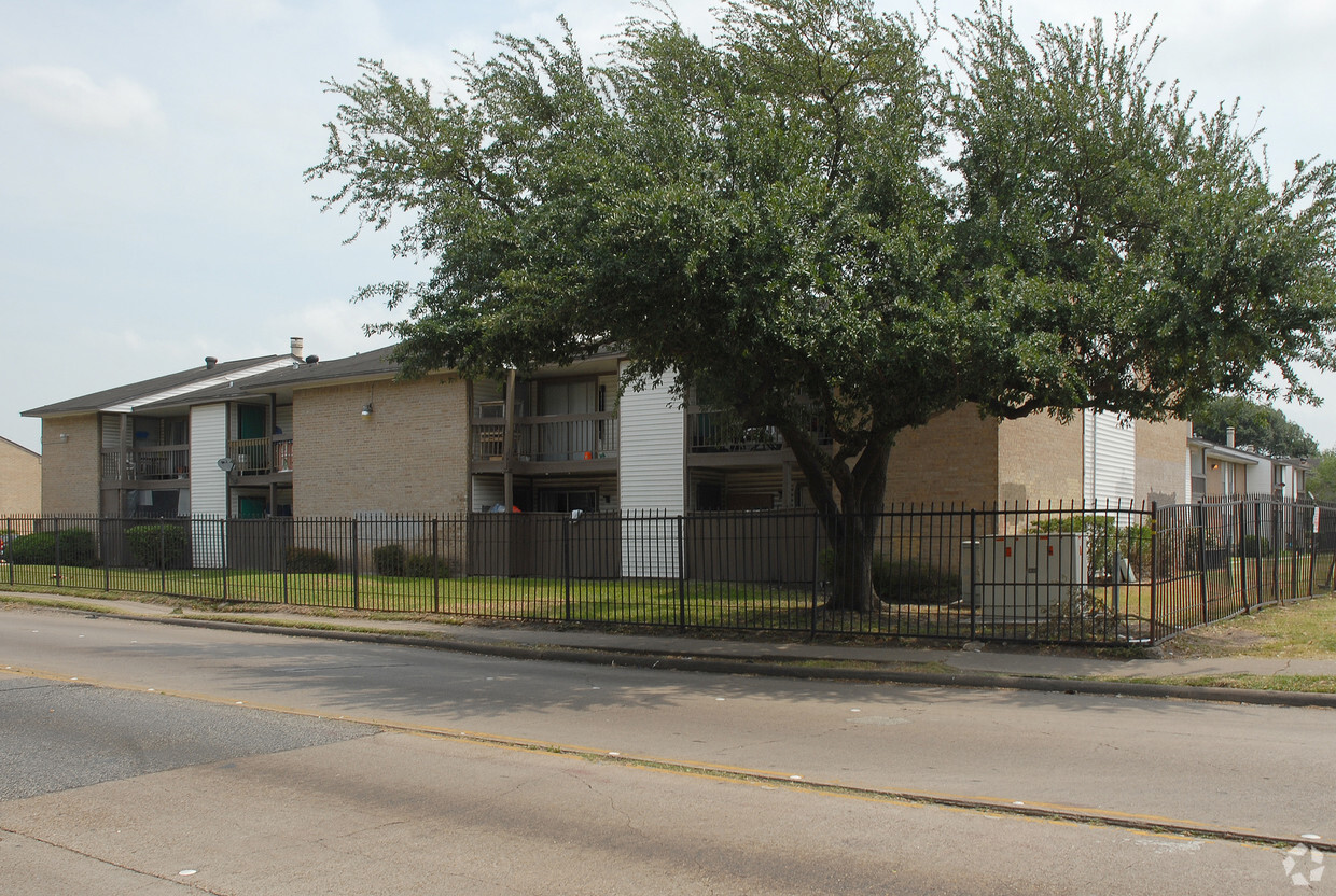 Primary Photo - Happy Homes Apartments