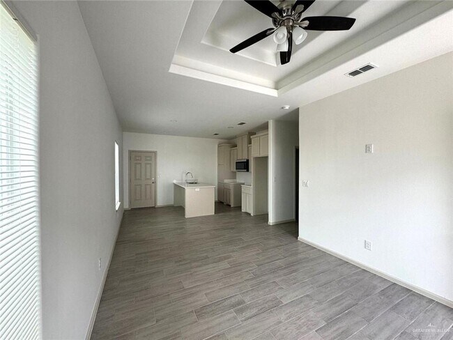 Foto del edificio - 8 N 58th St
