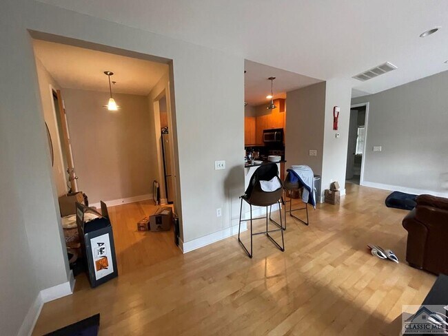 Building Photo - 1040 Gaines School Rd