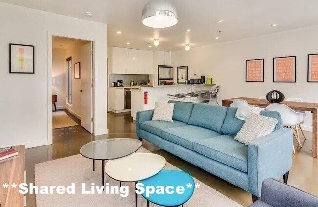 Building Photo - bedroom in Los Angeles CA 91335