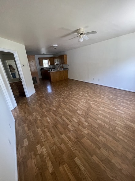 Building Photo - 261 Bayless St