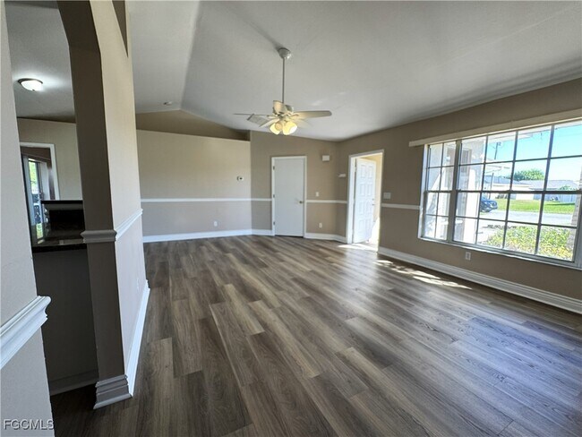 Foto del edificio - 2520 SW 11th Pl