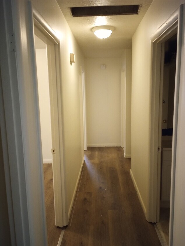 Foto del edificio - 5615 Bunning Dr