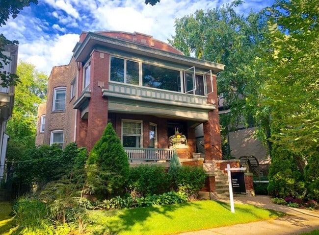 Building Photo - 5522 N Wayne Ave