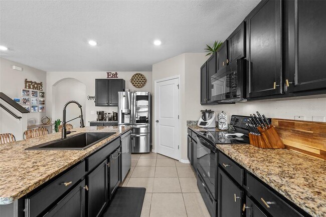 Building Photo - 2908 Storybrook Preserve Dr
