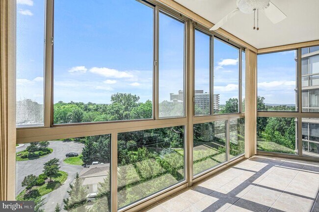 Foto del edificio - 19355 Cypress Ridge Terrace
