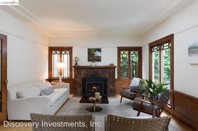 Building Photo - 3 br, 3 bath House - 6596 Chabot Road