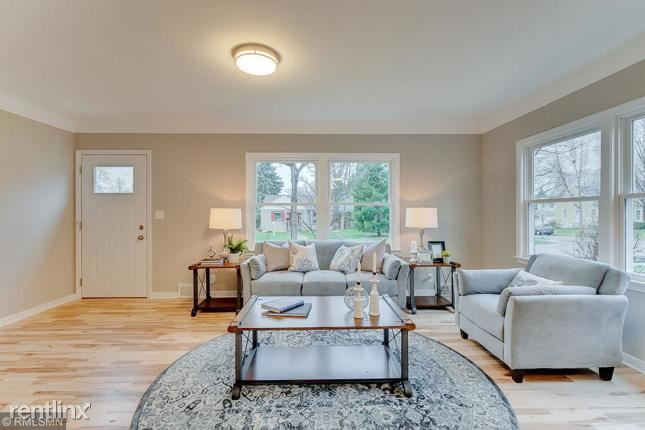 Foto del edificio - 4 br, 2 bath House - 935 Idaho Avenue W