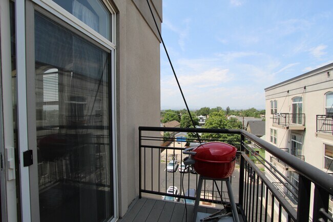 Foto del edificio - 277 N Broadway