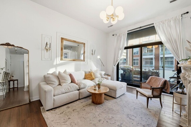 Foto del edificio - 949 W Madison St