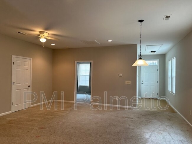 Building Photo - 116 Fairview Park Dr