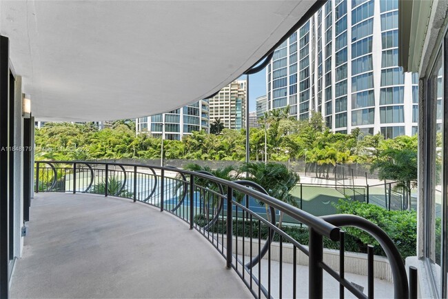 Foto del edificio - 2843 S Bayshore Dr