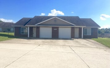 Building Photo - 15543 Trailside Ln