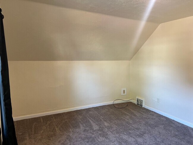 Foto del edificio - 811 S Summit Ave