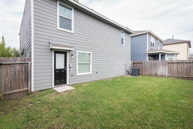 Building Photo - 5438 Quail Cove Ln