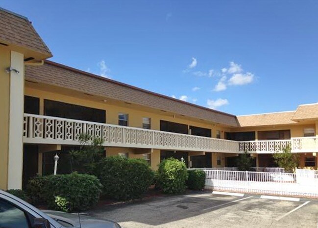 Piscina - 305 SE 9th Ave