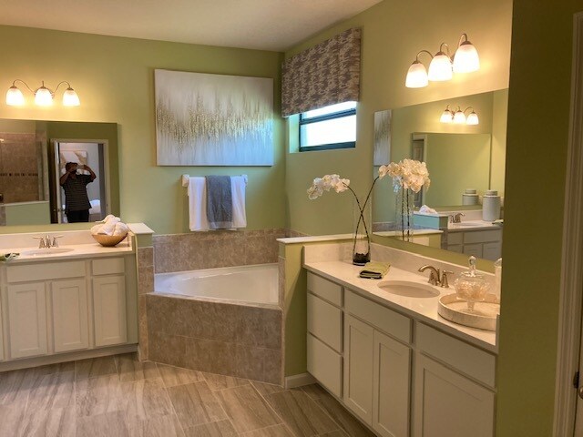 Building Photo - 5513 1st Sq