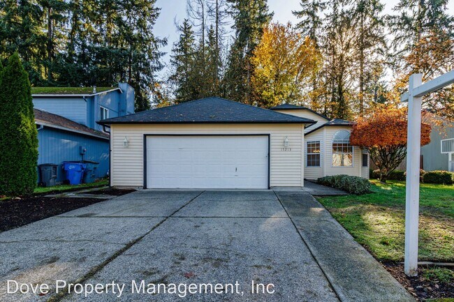 Building Photo - 3 br, 2 bath House - 15213 NE 44th Street