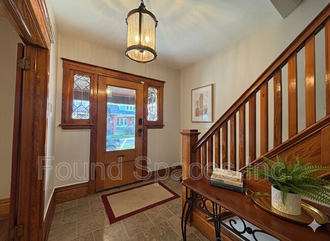 Photo du bâtiment - 21 Barnesdale Ave S