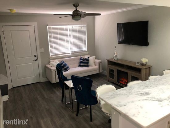 Foto del edificio - 2 br, 1 bath Townhome - 3559 Eden Avenue