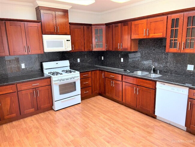 Foto del edificio - 819 31st Ave