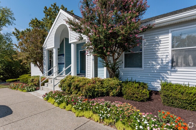 Leasing Office - Pebble Creek