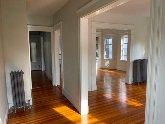 Building Photo - 11 Marion Rd