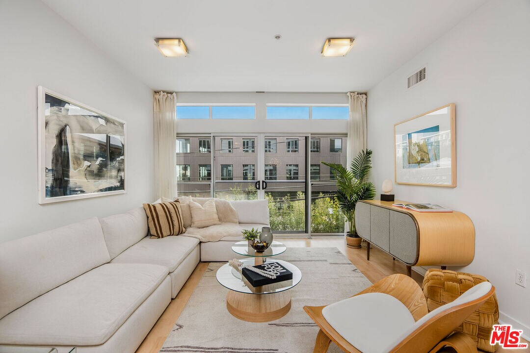 Foto principal - 4215 Glencoe Ave