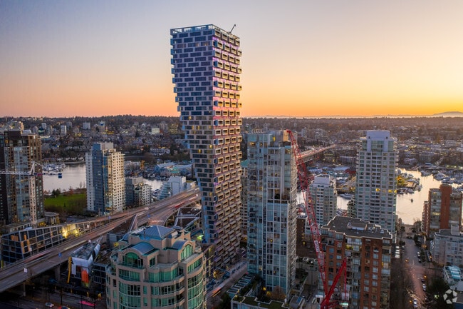 Building Photo - Vancouver House