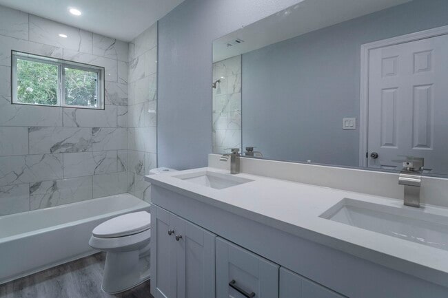 Building Photo - 4118 Groton Dr