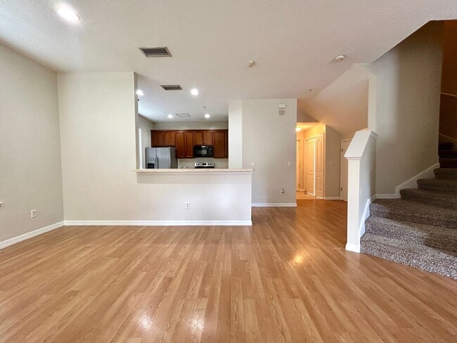 Foto del edificio - Beautiful Townhome in Lake Nona
