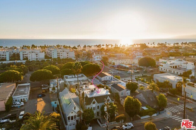 Foto del edificio - 2622 2nd St