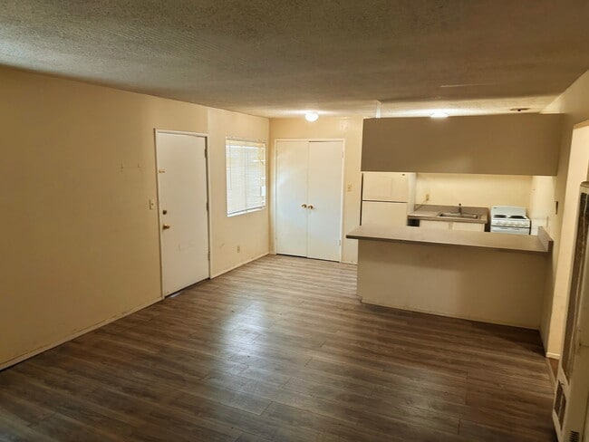 Spacious Living room w/ Kitchen - 614 Rancheria Dr