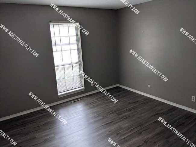 Building Photo - 9345 Bluejacket St
