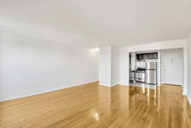 Foto del edificio - 58-35 Granger St