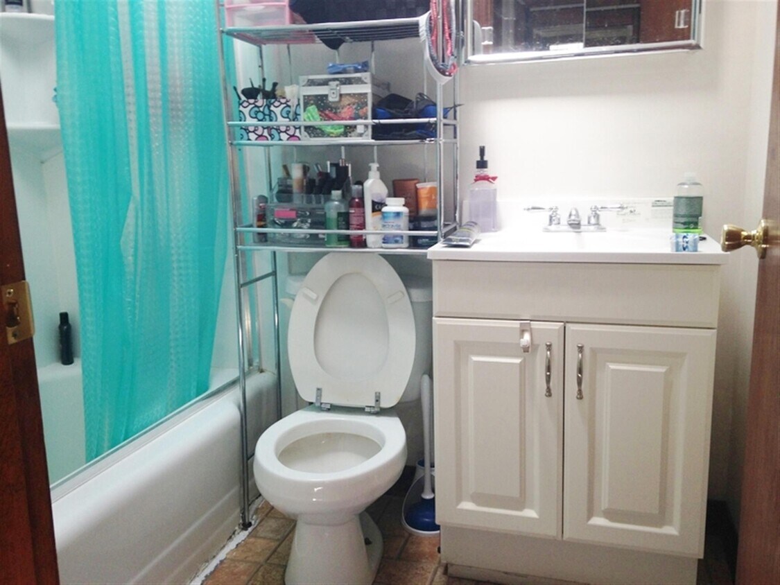 Foto principal - 438 Pleasant St