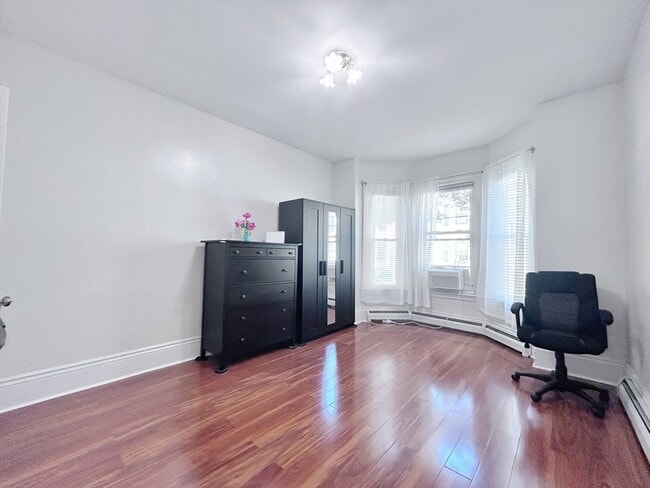 Foto del edificio - 173 Pleasant St