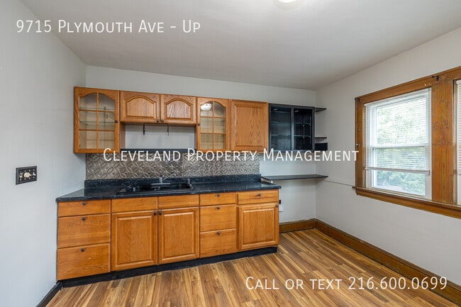 Foto del edificio - 9715 Plymouth Ave