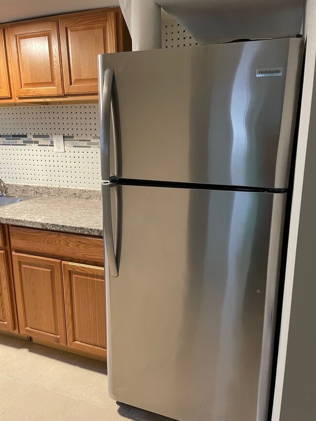 Modern Fridge - 48 Adams St