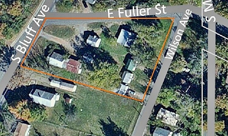 Primary Photo - 113 S Bluff Ave