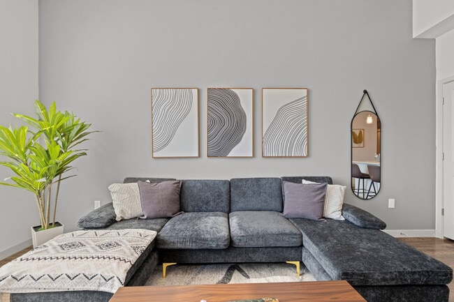 Foto del edificio - 711 W Broadway Rd