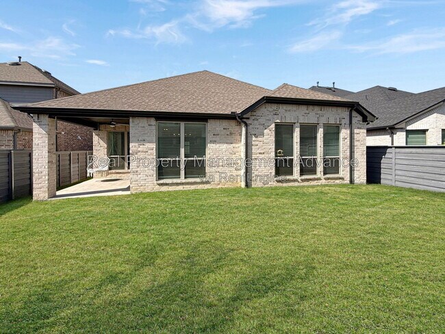 Foto del edificio - 516 Evergreen Rd