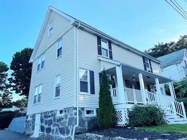 Building Photo - 24 Hill Ave
