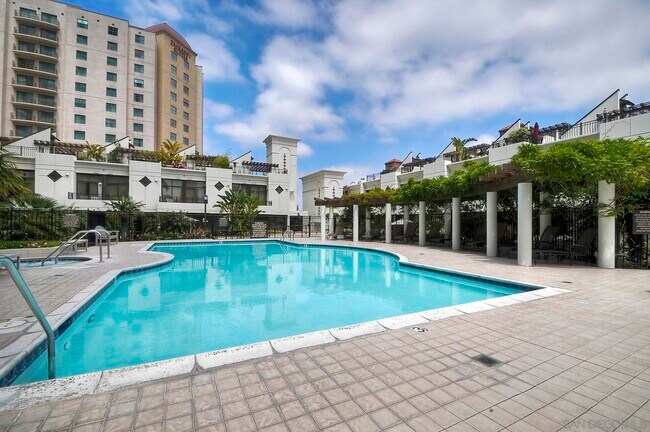 Building Photo - 700 W Harbor Dr