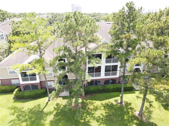 Foto del edificio - 13001 Mulberry Park Dr
