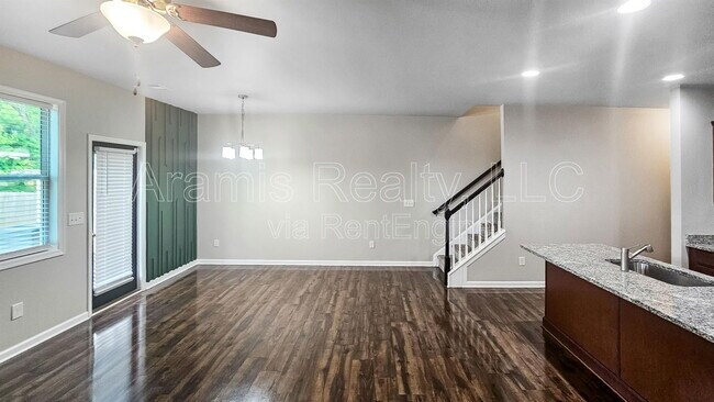 Foto del edificio - 3008 Creekside Overlook Wy